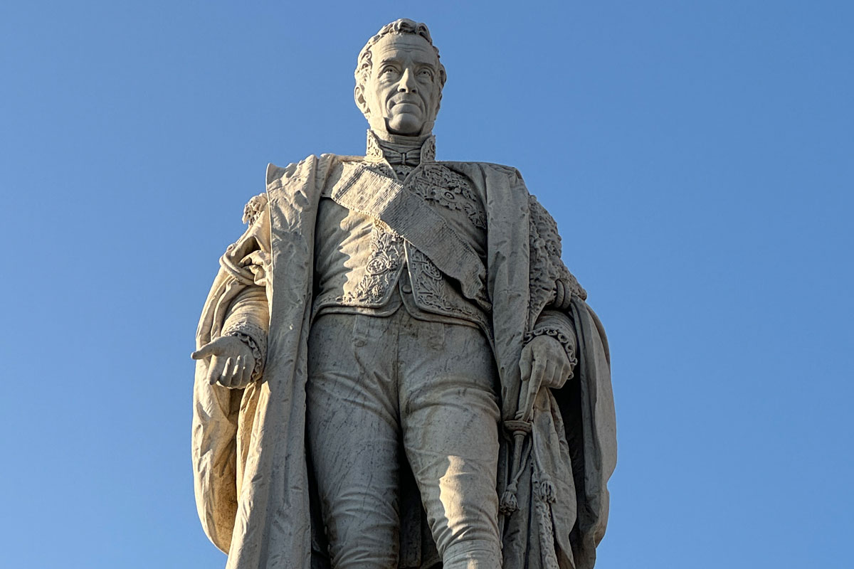 Statua Barbaroux, Piazza Galimberti - Cuneo