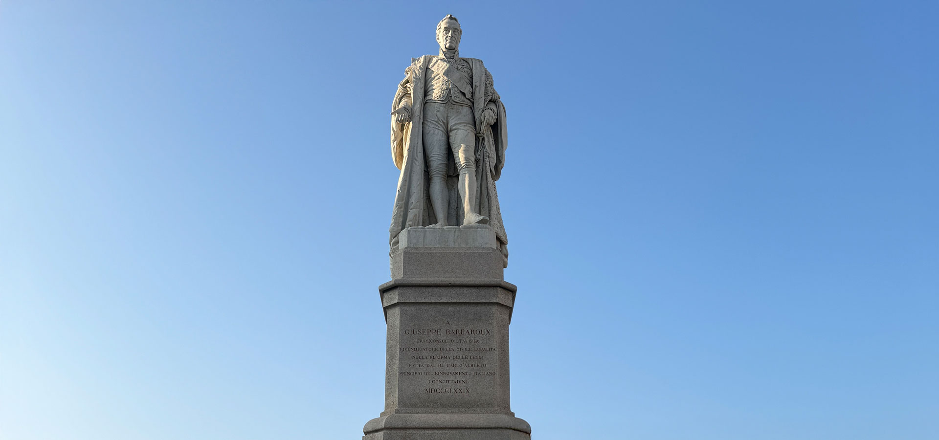Statua Barbaroux, Piazza Galimberti - Cuneo
